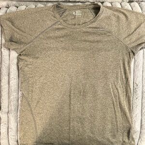 🌺🌸🌼BOGO Eastern Mountain Sports Gray Short Sleeve Tee